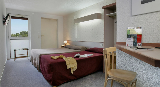 Двухместный номер Standard Brit Hotel Argentan
