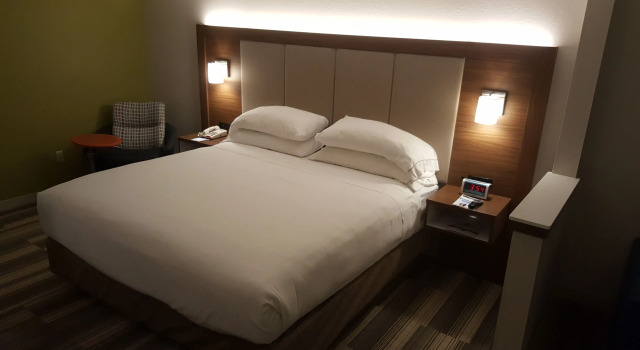 Двухместный люкс Holiday Inn Express Hotel & Suites Jacksonville-South by IHG