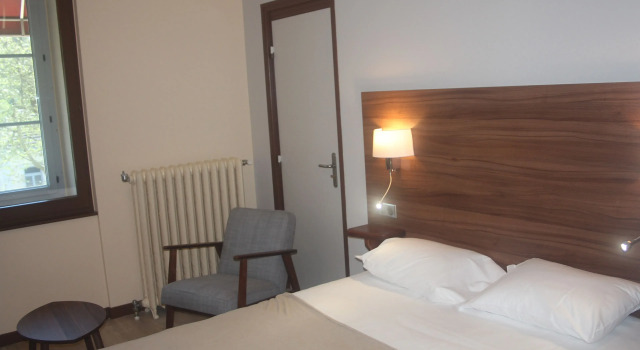 Двухместный номер Superior Hôtel Terminus - Pizzeria Pizza gogo - salle de sport - face à la gare