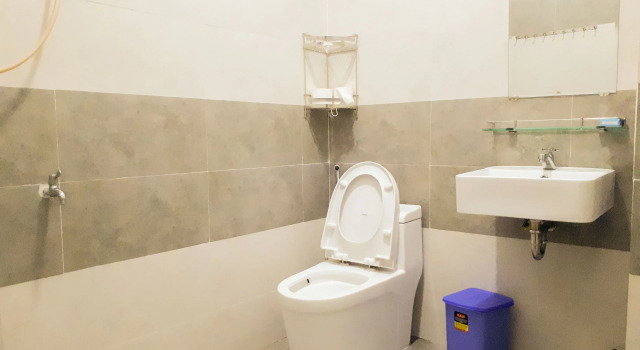 Кровать в общем номере Backpack Abode Hostel