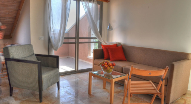 Семейная студия Мансарда с балконом The Market Courtyard - Suites Hotel