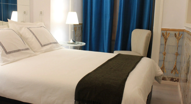 Lisbon Downtown Inn, Забронировать Отель Отели Лиссабона 3 звезды, рядом с Статуя Фернандо Пессоа, 3*