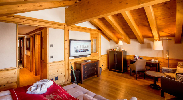 Полулюкс с балконом и с видом на горы Riffelalp Resort 2222m