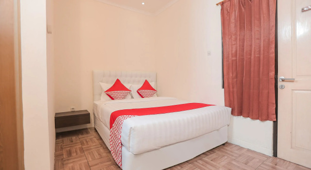 Двухместный номер Standard Capital O 141 Fatmawati Cozy Residence