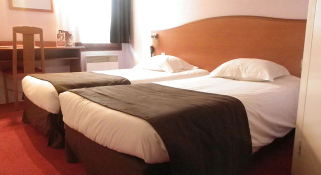 Двухместный номер Standard Kyriad Valenciennes Sud - Rouvignies