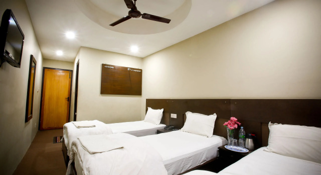 Трёхместный номер Standard Hotel Nandini