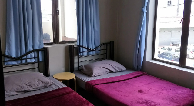 Camera Economy Mari Hostel