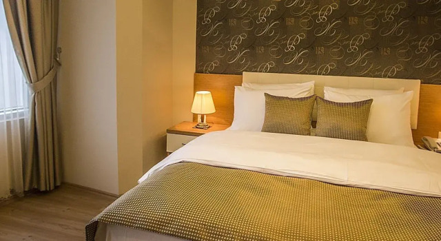Трёхместный номер Standard Park Square Hotel