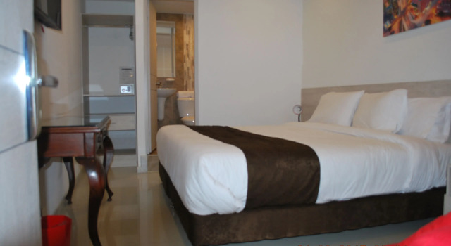 Люкс Econohotel