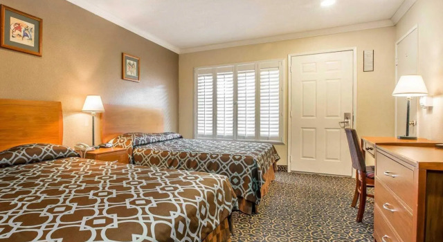 Четырёхместный номер Standard Motel 6-Anaheim, CA - Convention Center