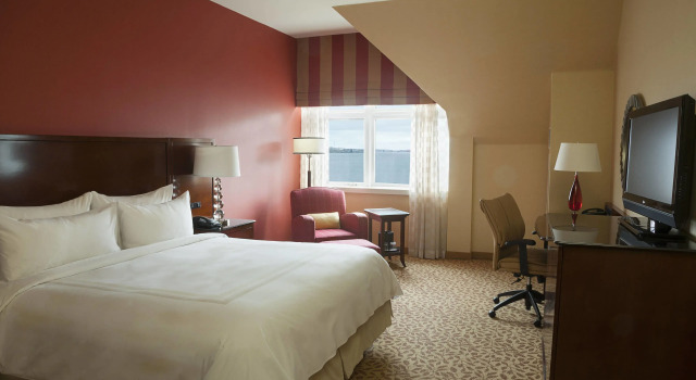 Двухместный номер Standard с видом на гавань Halifax Marriott Harbourfront Hotel