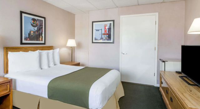 Двухместный номер Standard Days Inn by Wyndham Bedford
