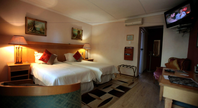 Номер Luxury Shamrock Arms Guest Lodge