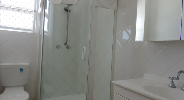 Люкс с 3 комнатами OSheas Royal Hotel