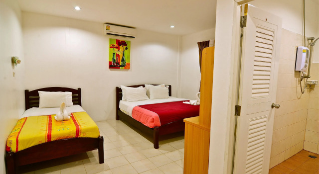 Трёхместный номер Standard Square One Hotel Patong