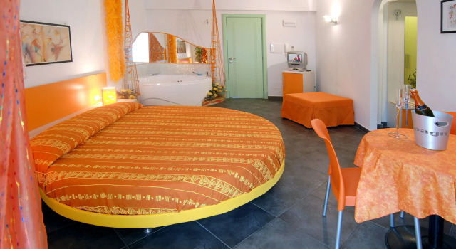 La Baia Di Ulisse, Rezervasyon Otel Venetico Sicilya