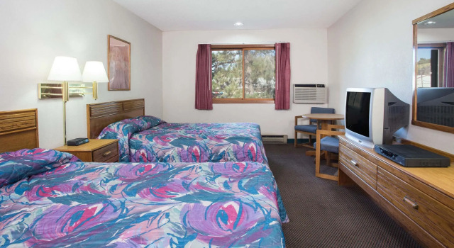 Четырёхместный номер Standard Wautoma Inn by OYO near Airport WI 73