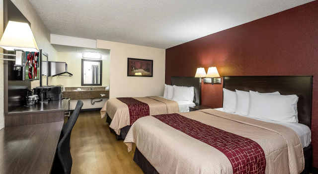 Четырёхместный номер Standard Red Roof Inn Bloomington - Normal/University
