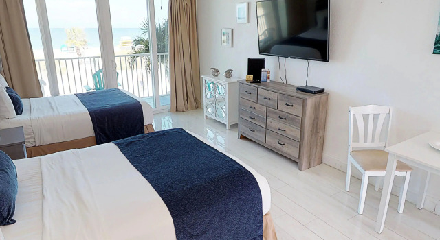 Номер Executive с видом на залив Island Inn Beach Resort