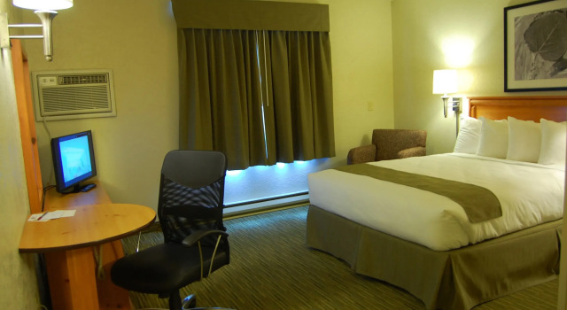 Двухместный номер Standard Days Inn and Suites by Wyndham Downtown Missoula-University