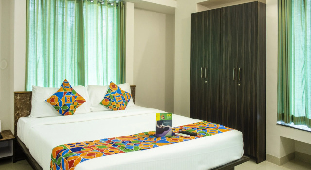 Номер Deluxe FabHotel Ajay Inn Viman Nagar
