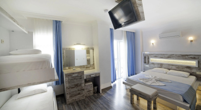 Трёхместный номер Standard Nur Hotel