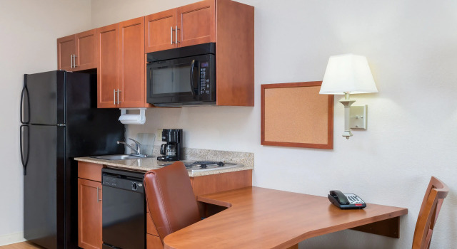 Четырёхместный люкс Candlewood Suites Apex Raleigh Area by IHG