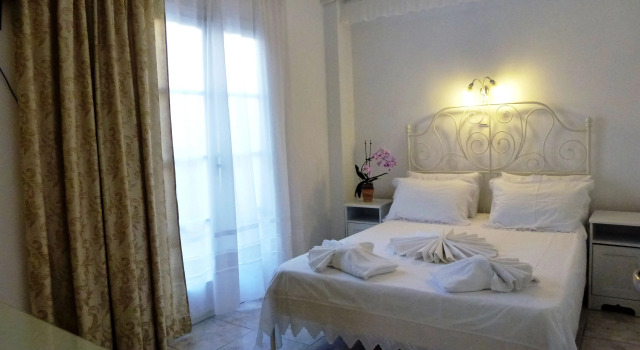 Полулюкс Atalos Suites