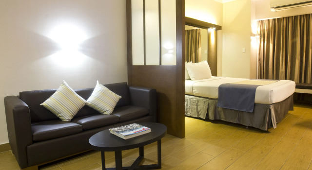 Люкс Microtel by Wyndham - Acropolis