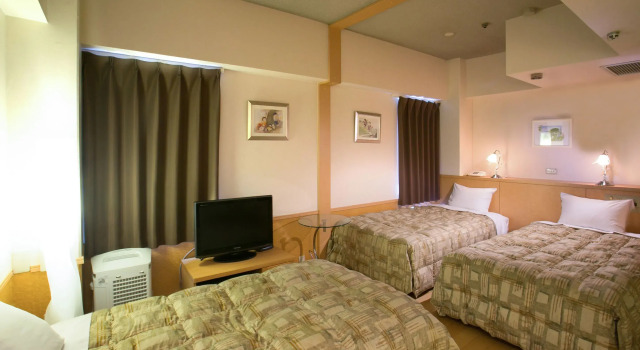 Трёхместный номер Standard Yamagata Nanokamachi Washington Hotel