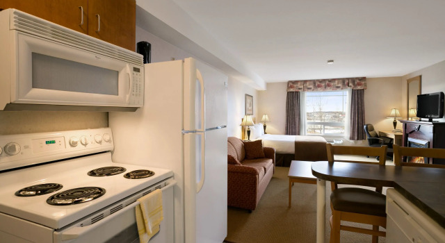 Четырёхместный номер Super 8 by Wyndham Fort Nelson BC