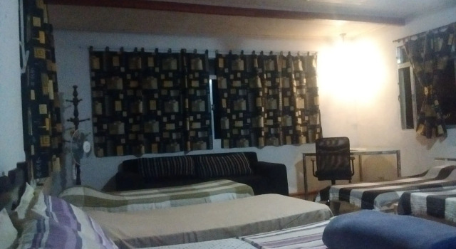 Кровать в общем номере (женский номер) рядом с пляжем Saqua Beach Hostel