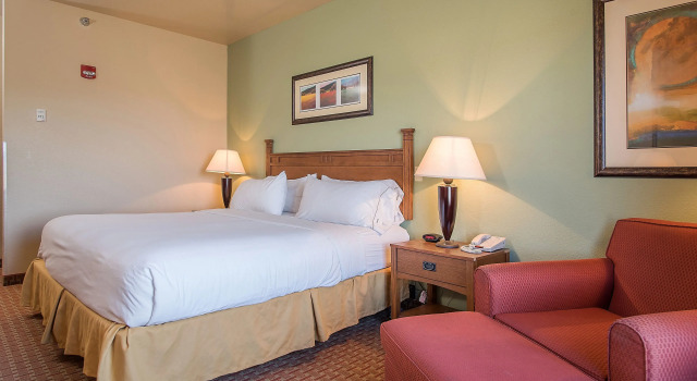 Двухместный номер Standard Baymont Inn & Suites by Wyndham Sturgis