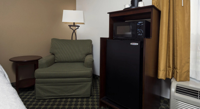 Четырёхместный номер Standard Hampton Inn Christiansburg/Blacksburg