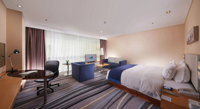 Полулюкс Holiday Inn Express Baoji City Centre by IHG