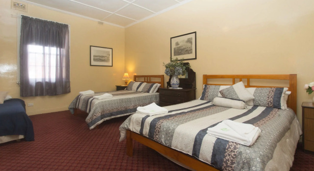 Пятиместный номер Standard Southern Railway Hotel Goulburn