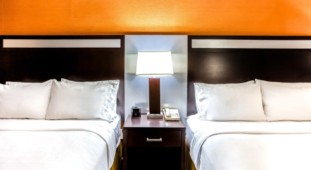 Четырёхместный номер Standard Delamar Traverse City