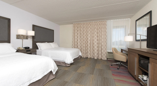 Четырёхместный номер Standard Hampton Inn Grand Rapids-South