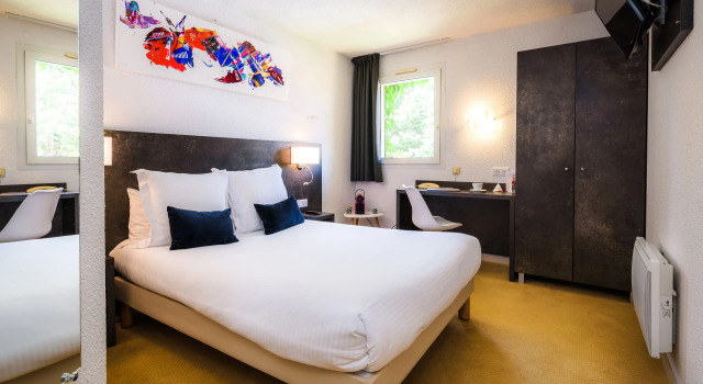 Двухместный номер Standard LOGIS Hôtel Restaurant Le Clos Fleuri