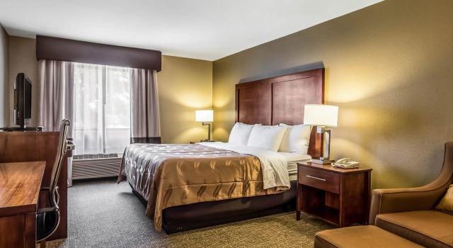 Двухместный люкс Quality Inn & Suites Salem near I-57