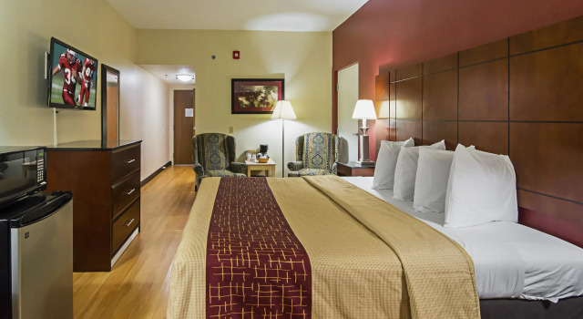 Номер Superior Red Roof Inn & Suites Fayetteville-Fort Bragg