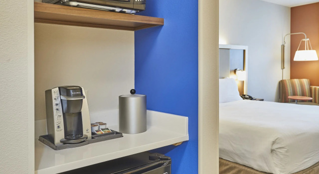 Двухместный люкс Holiday Inn Express Hotel & Suites Medford-Central Point by IHG