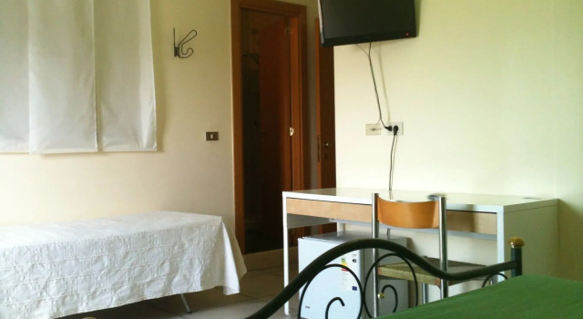 Трёхместный номер Standard Hotel Esperia