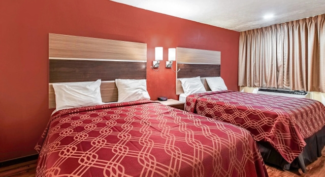 Четырёхместный номер Standard Worthington Motor Lodge