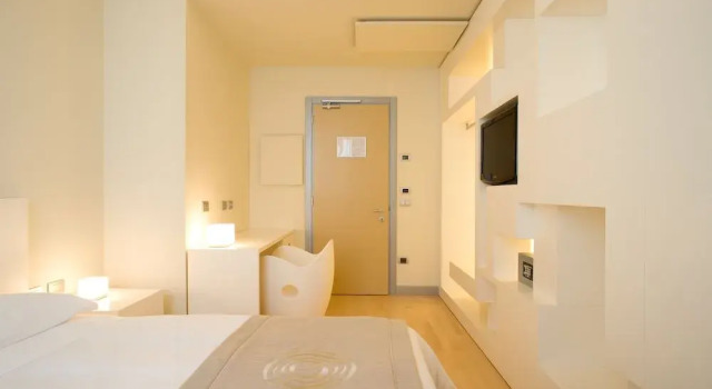 Номер Deluxe Eos Hotel