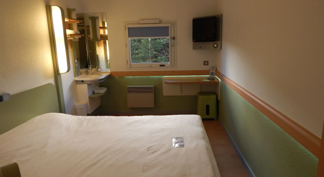 Номер Standard ibis budget Clermont Ferrand Sud