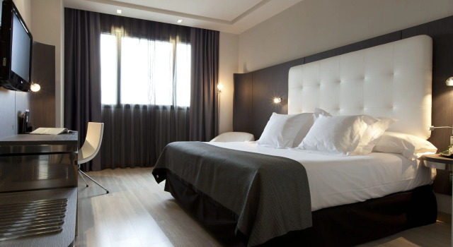 Двухместный номер Hotel Maydrit Airport