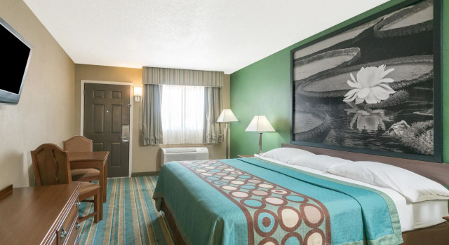 Двухместный номер Standard Super 8 by Wyndham Greencastle