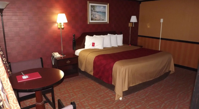 Четырёхместный номер Standard Econo Lodge Montpelier VT
