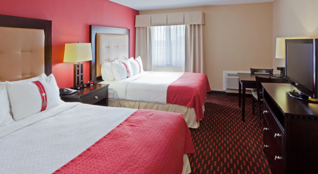 Четырёхместный номер Standard Wyndham Garden Dover
